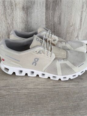 On Cloud 5 Running Sneakers Mens 11.5 Athletic White Mesh Shoes Swiss Tech